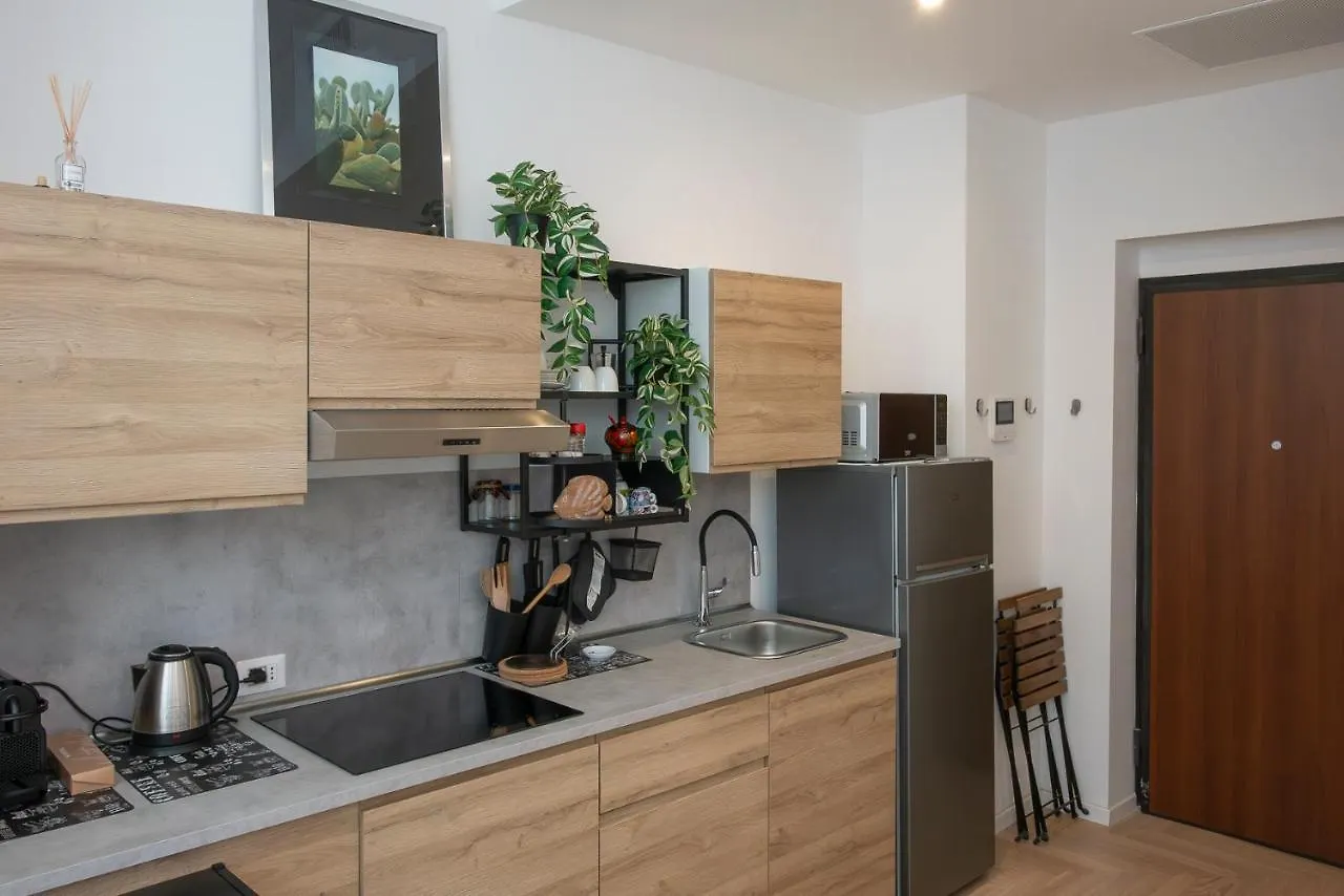 Ihost Apartment - Val Strona 6 Milán