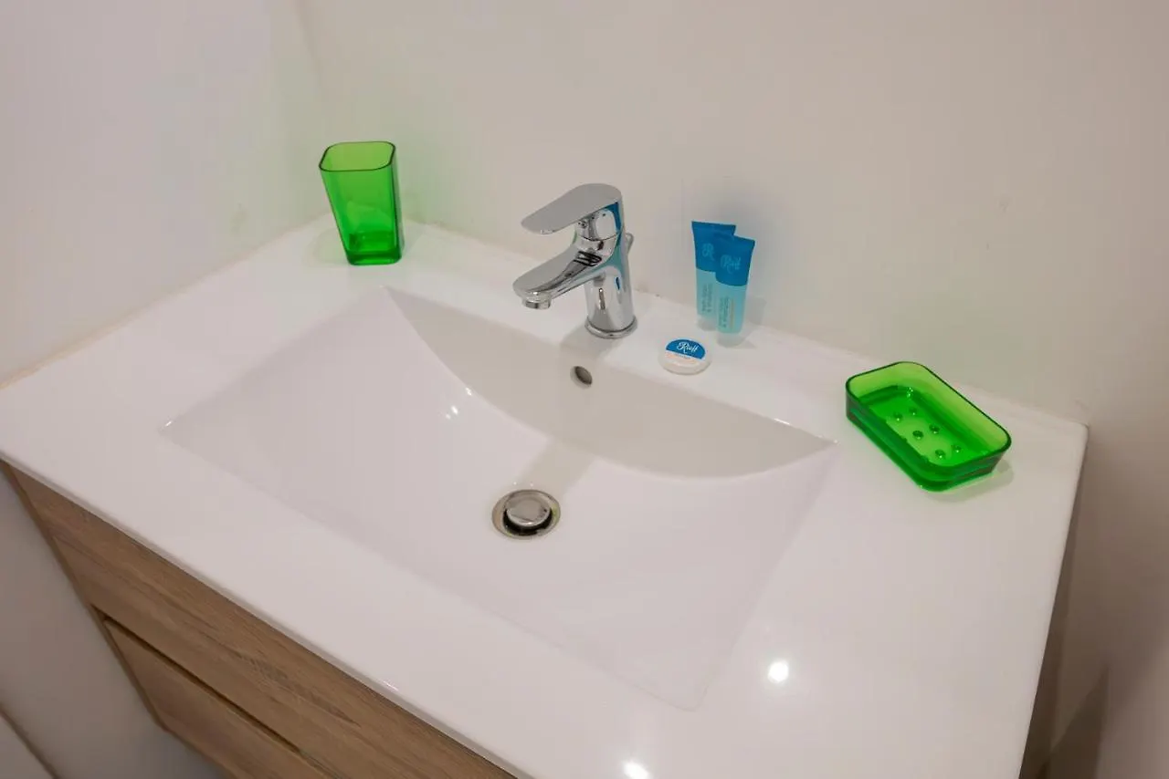 Ihost Apartment - Val Strona 6 Milan 0*,  Italy