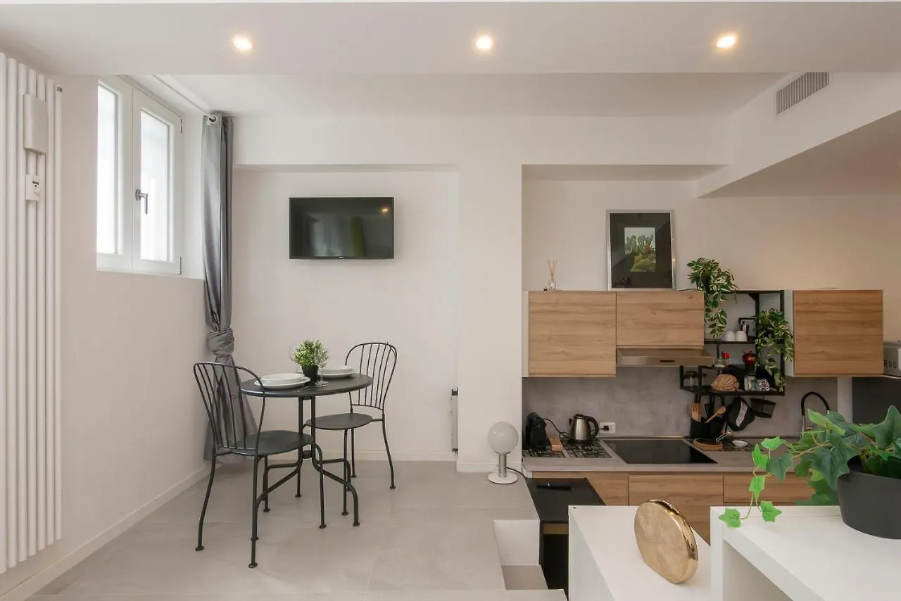 Ihost Apartment - Val Strona 6 Milan Italy